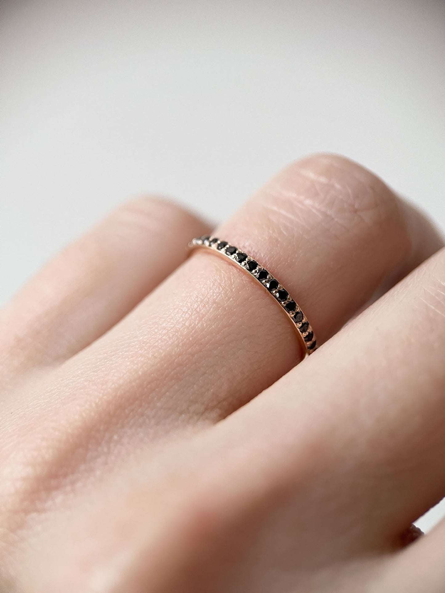 Ring "Thread" (gemstones all over the ring)