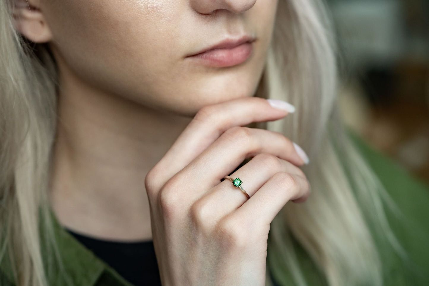 Ring "Vector" (4 mm gemstone)