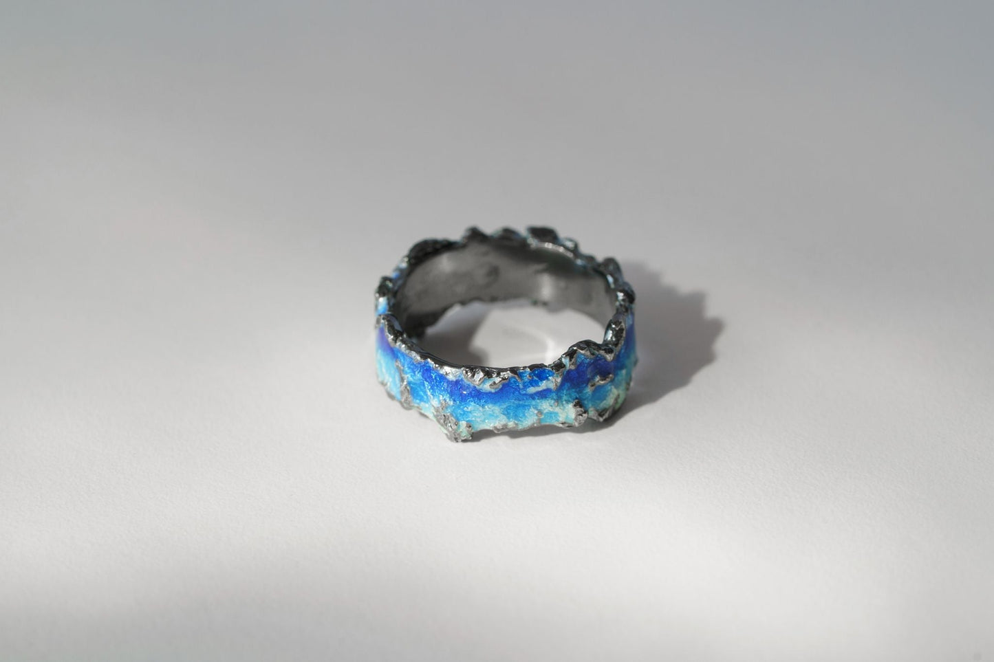 Ring "Wave" blue (6 mm) blackened