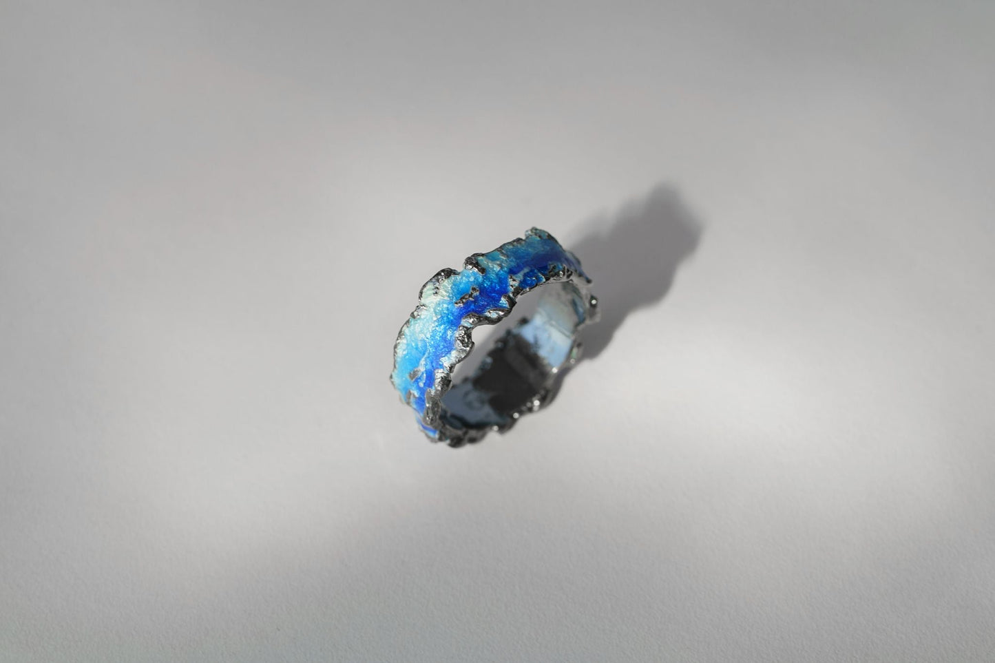 Ring "Wave" blue (6 mm) blackened