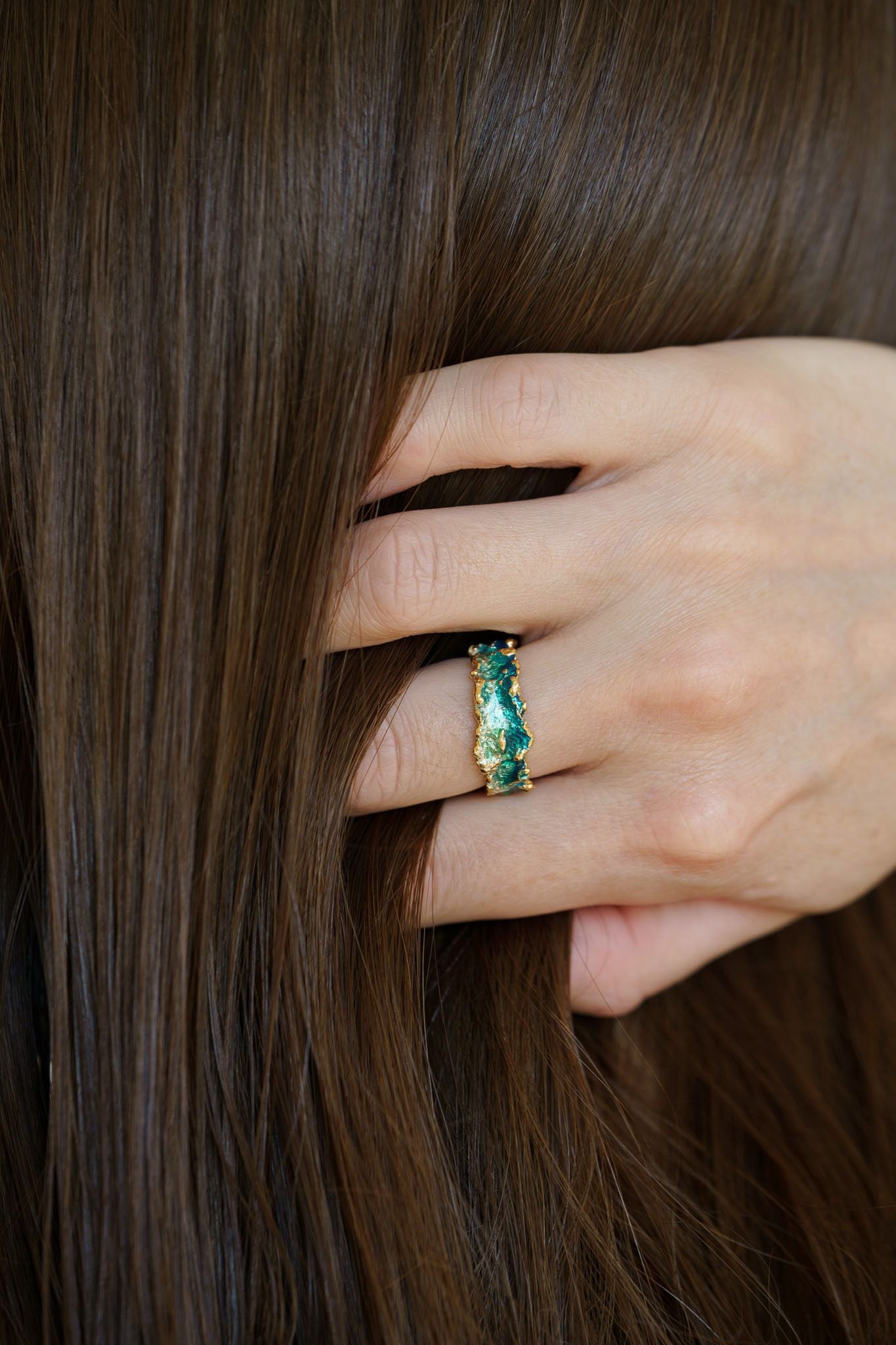 Ring "Wave" emerald (6 mm) with gilding
