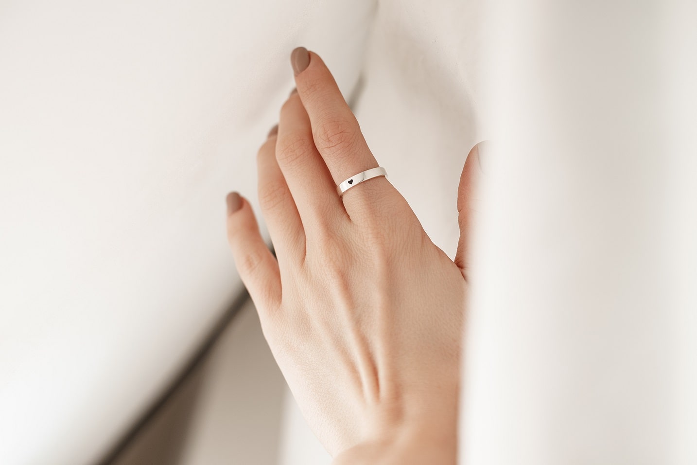 Ring "With Love" (3 mm; black heart)