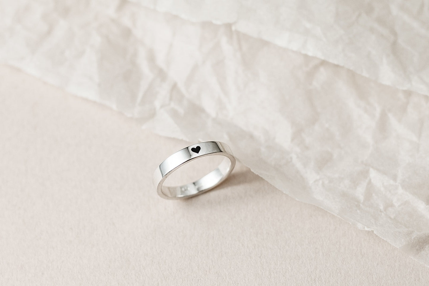 Ring "With Love" (3 mm; black heart)
