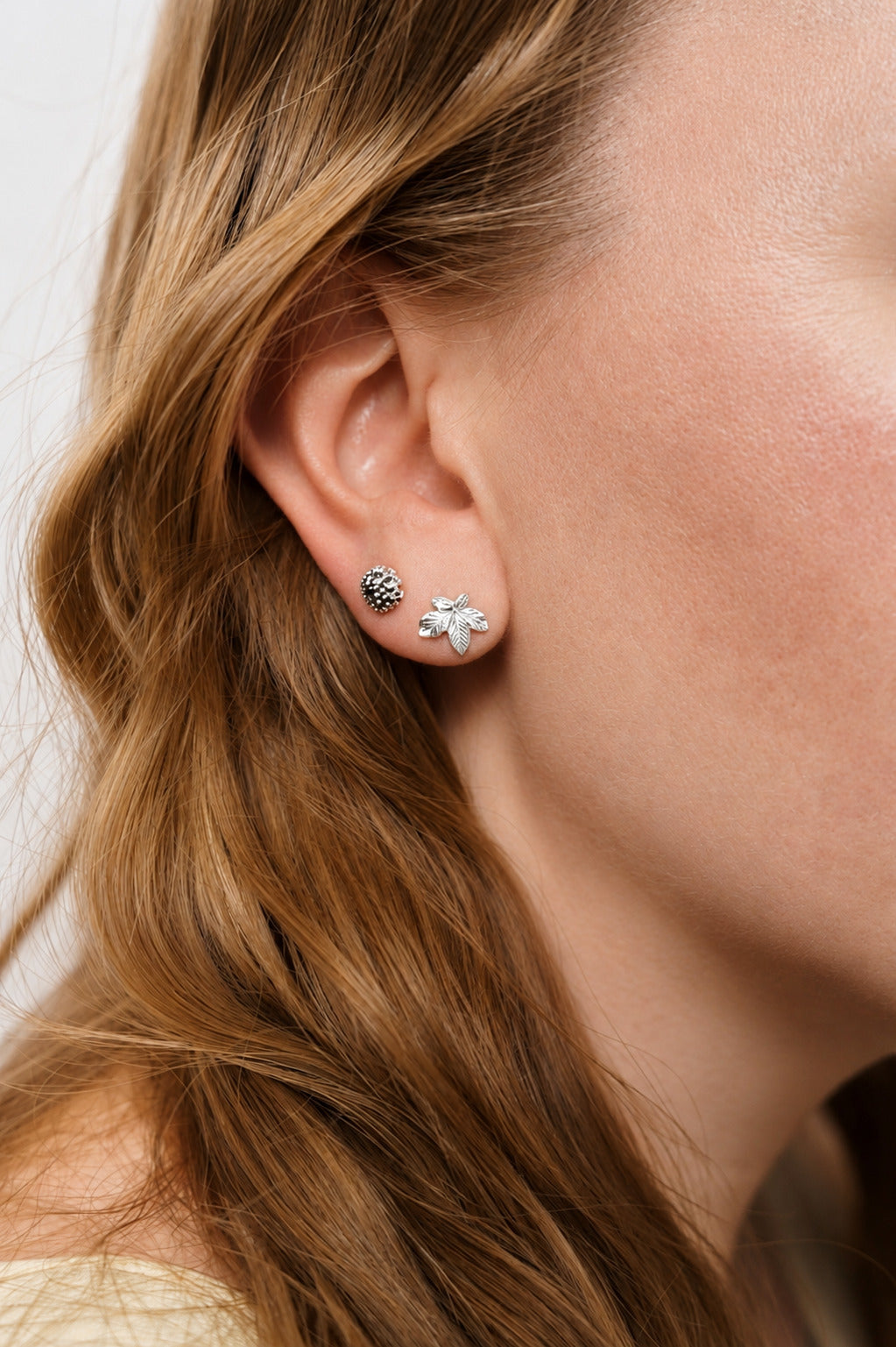 Earrings set “Chestnut Nut&Leaf” (8&10 mm) light