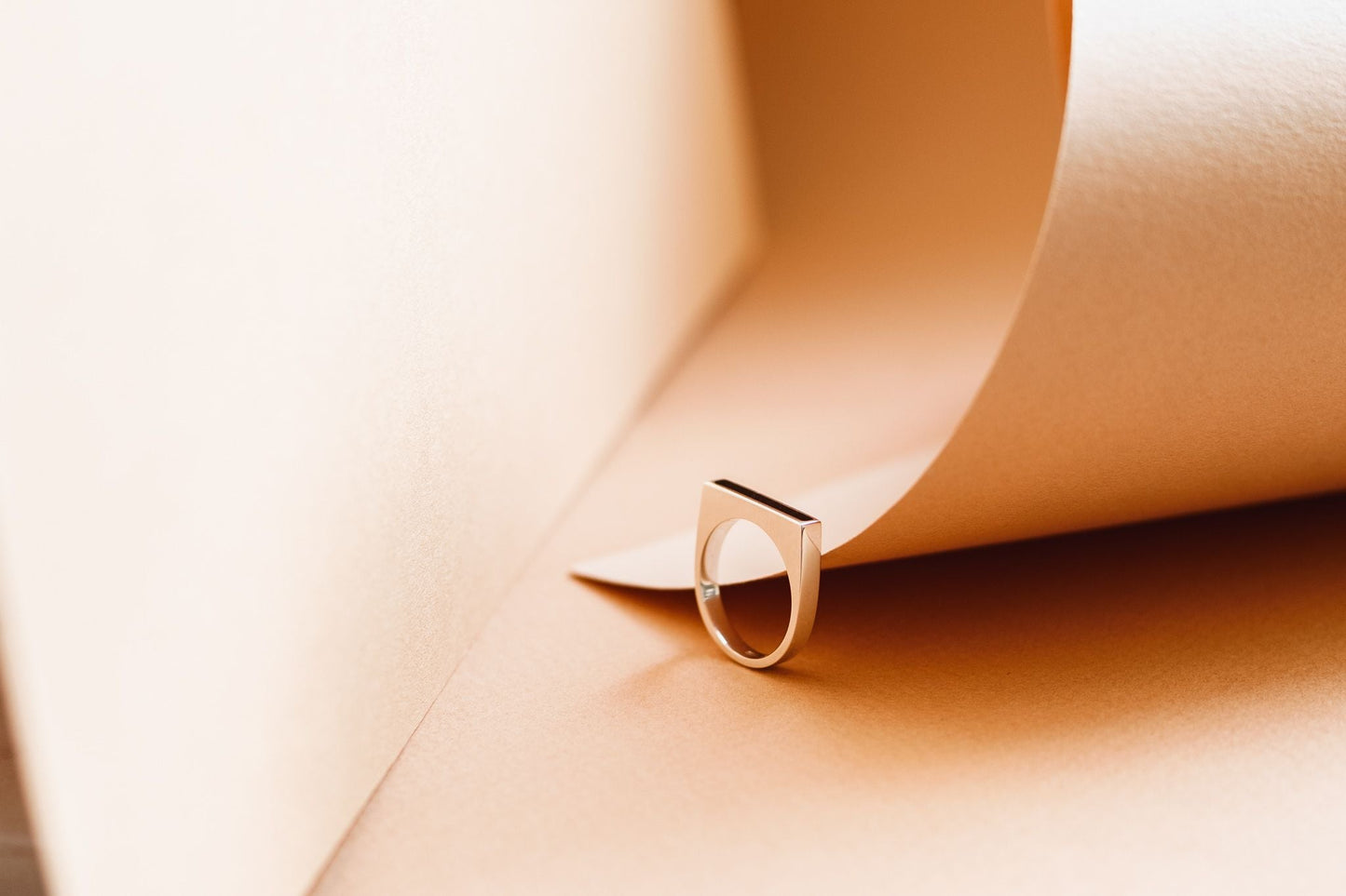 Signet ring "Horizon" with black enamel