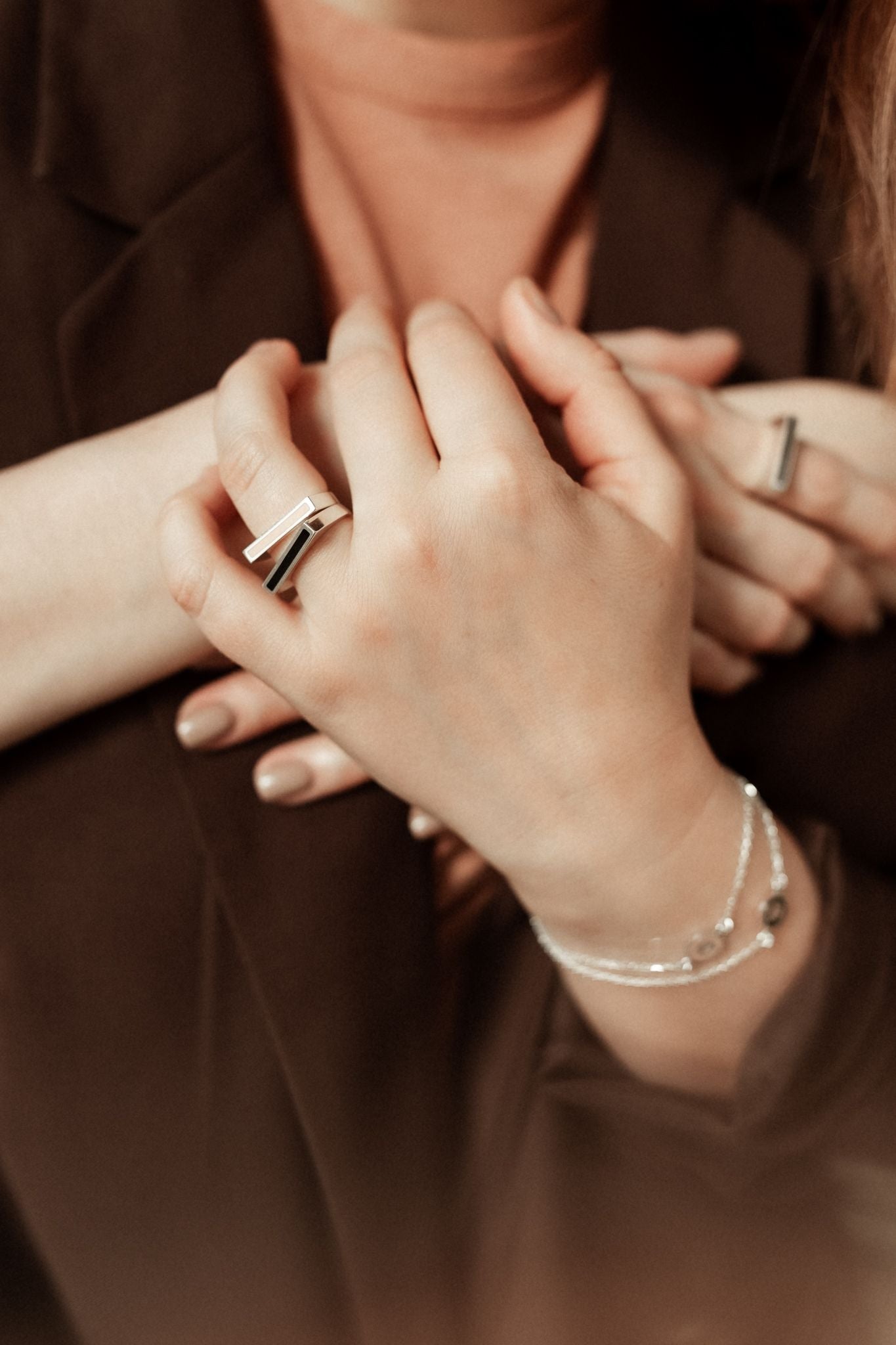 Signet ring "Horizon" with black enamel