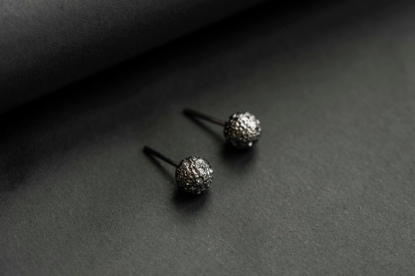 Stud earrings "Full moon" (8 mm)