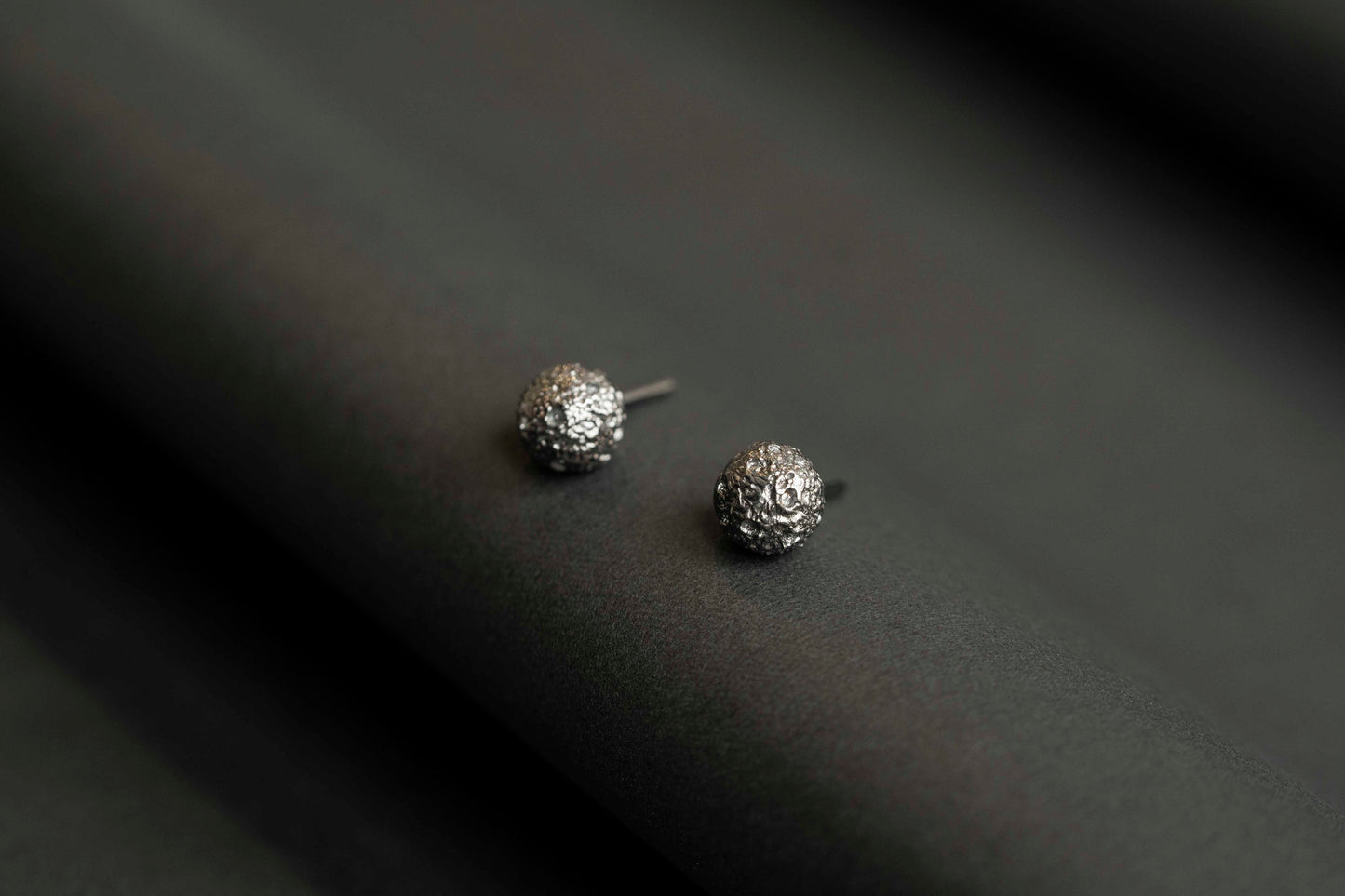 Stud earrings "Full moon" (8 mm)