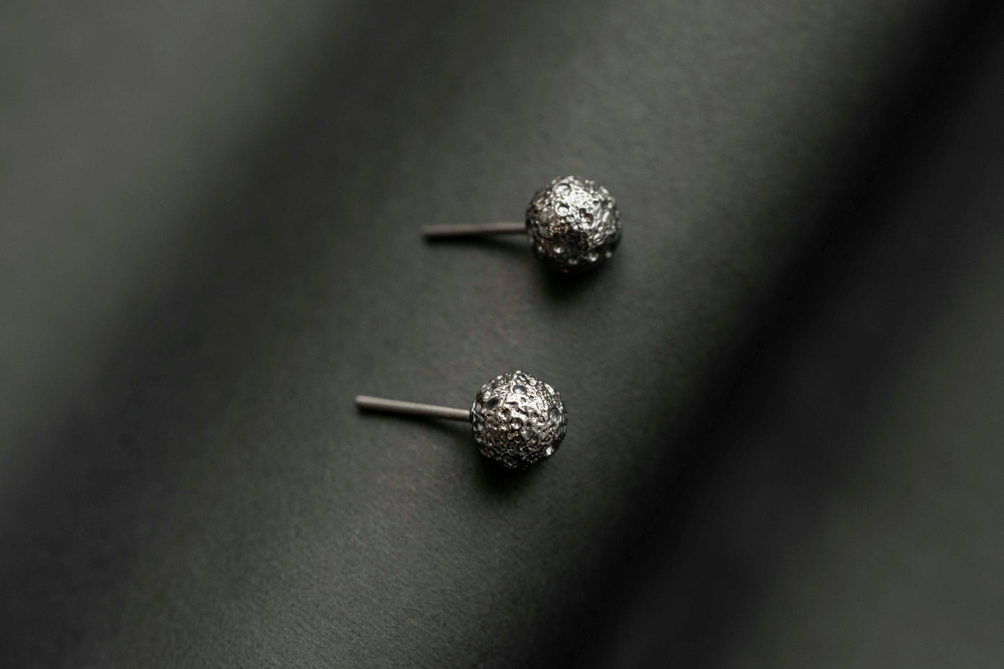 Stud earrings "Full moon" (8 mm)