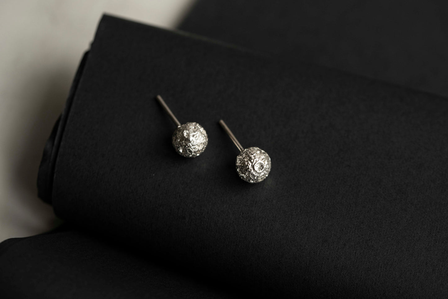 Stud earrings "Full moon" (8 mm)