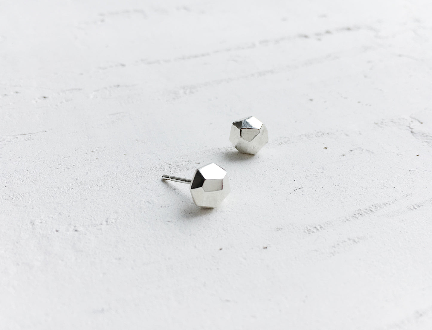 Stud earrings "Facets"