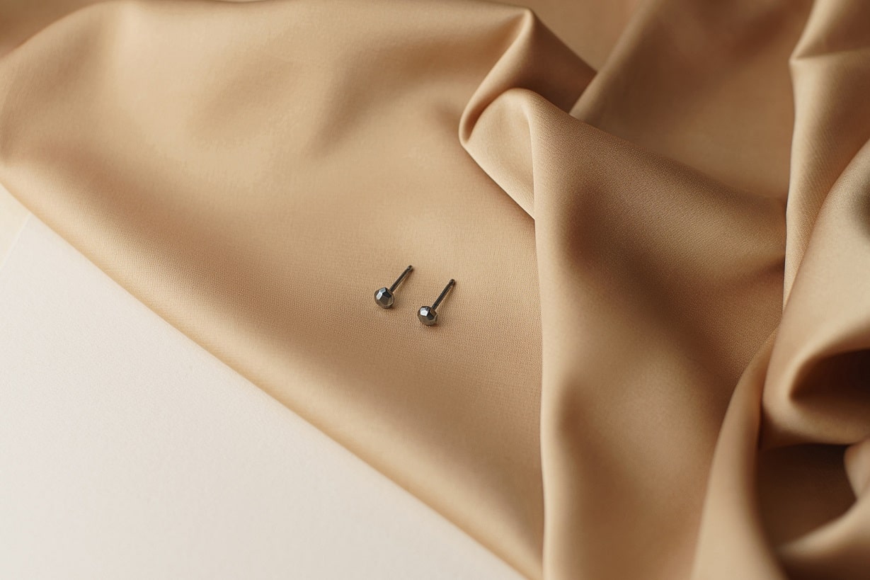 Stud earrings "Facets" mini