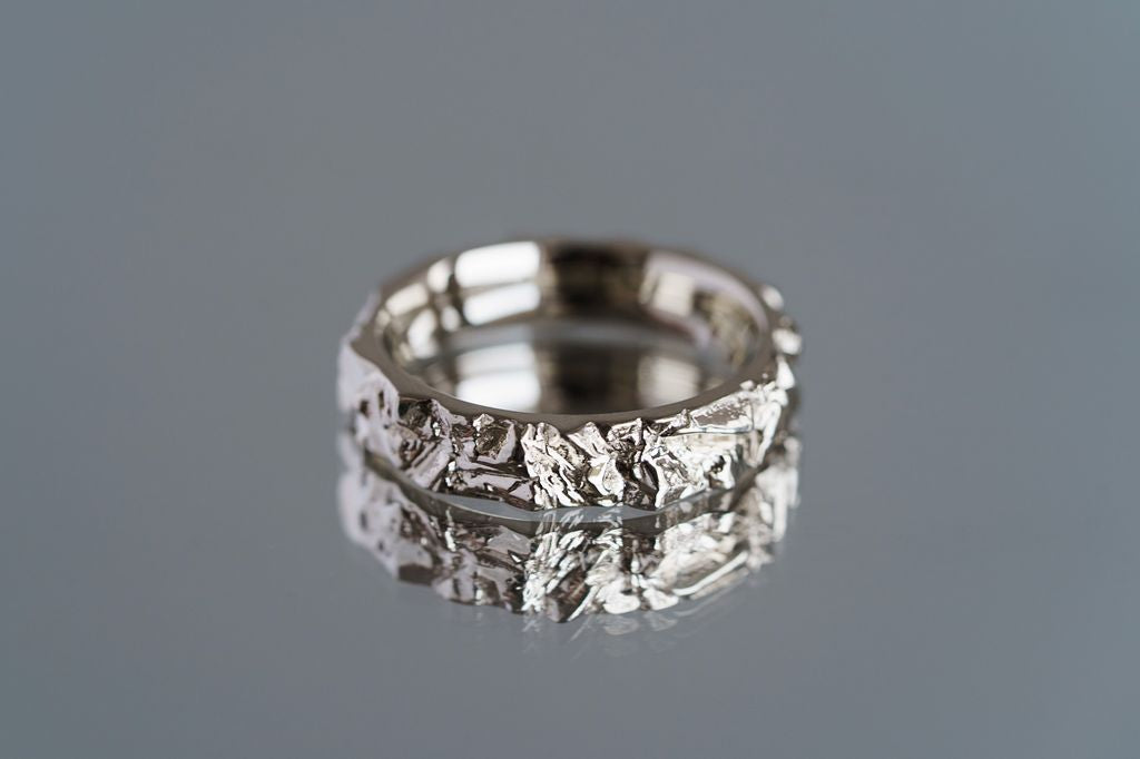 Wedding ring "Granite rock" light (5 mm)