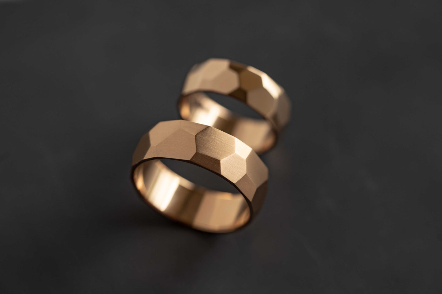Wedding ring "Large Facets" (7 mm)