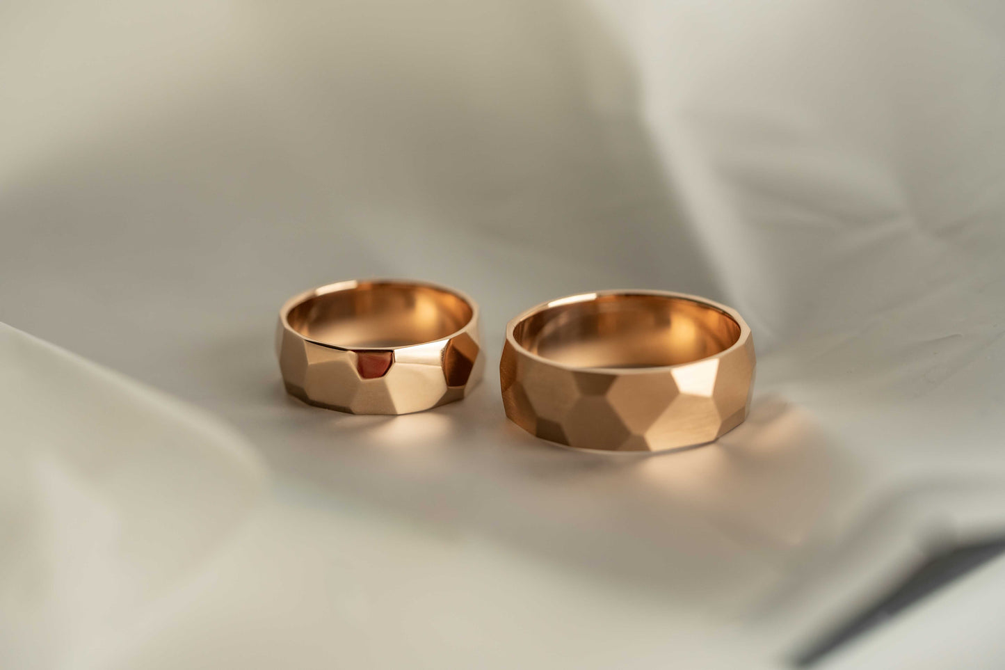 Wedding ring "Large Facets" (7 mm)