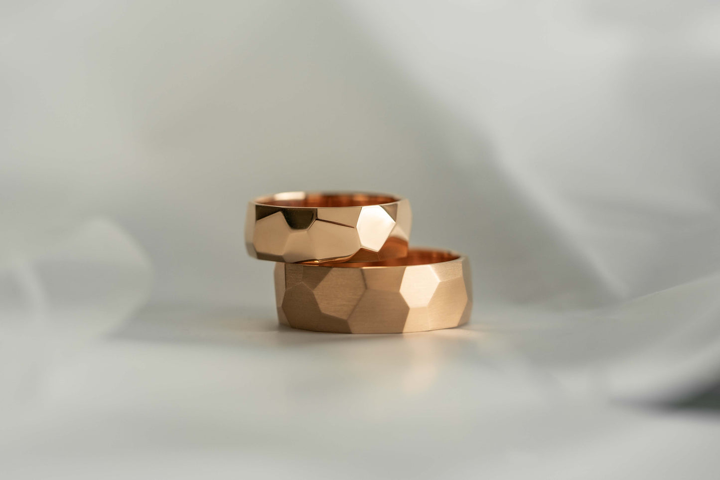 Wedding ring "Large Facets" (7 mm)