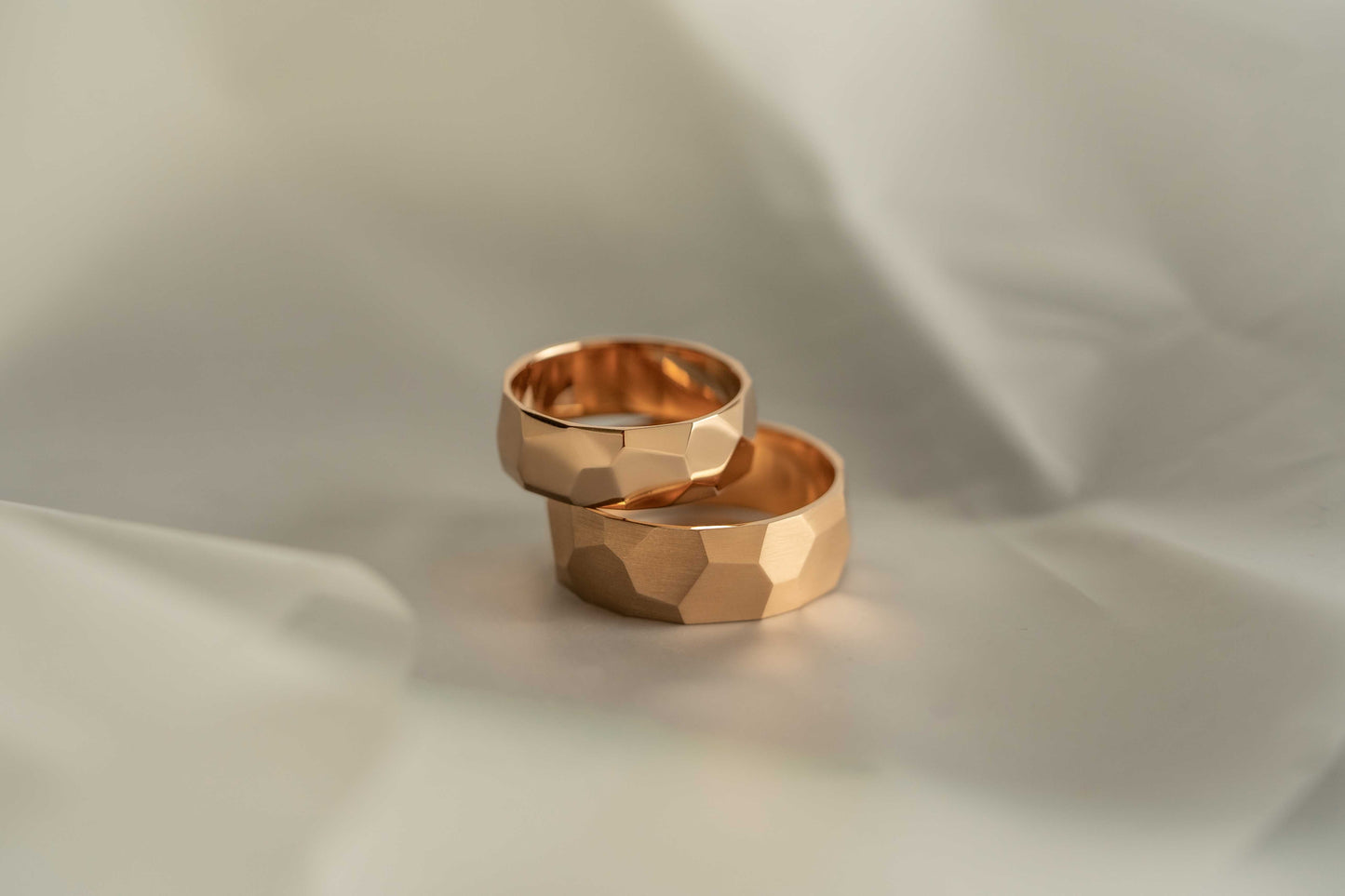 Wedding ring "Large Facets" (7 mm)