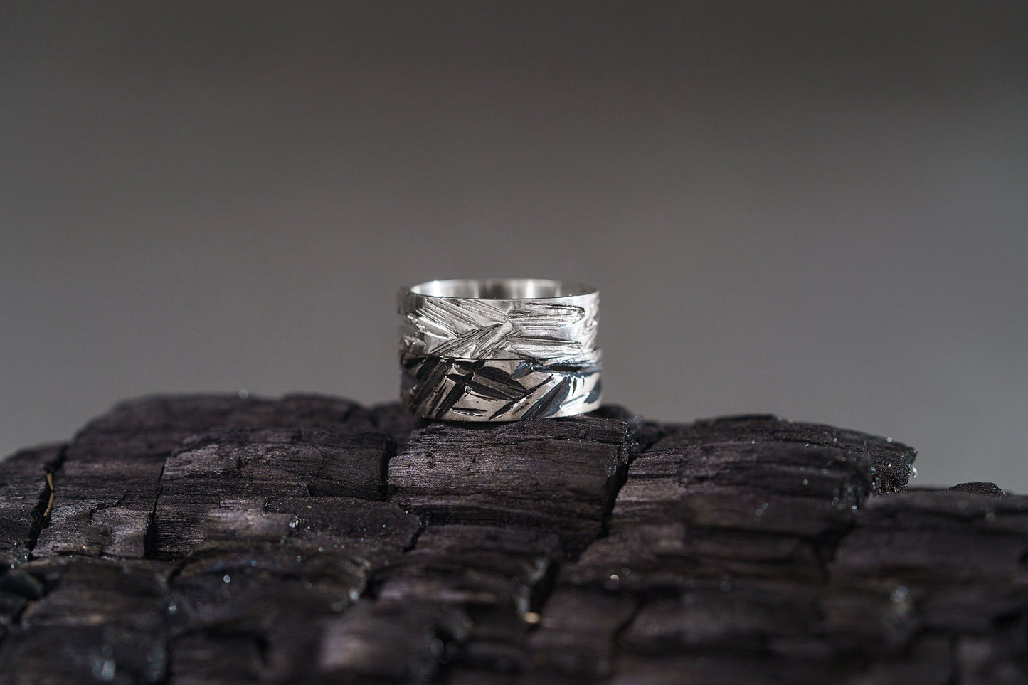 Wedding ring "Crushed Ice" light (5 mm)