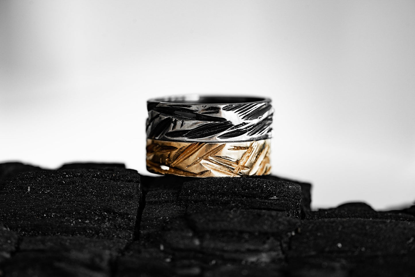 Wedding ring "Crushed Ice" light (5 mm)
