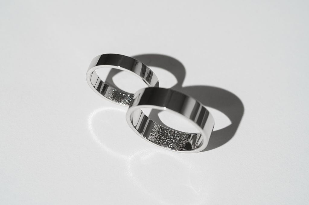 Wedding ring "Simple" (6 mm) with an individual fingerprint inside