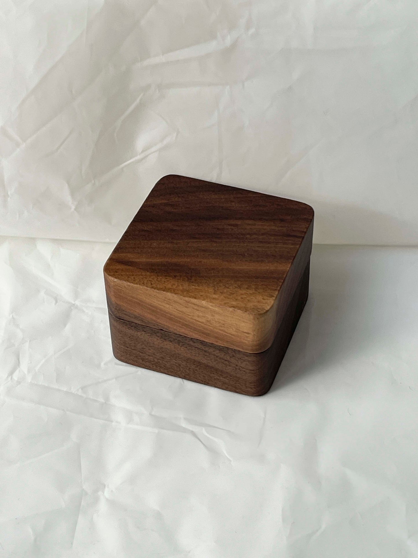 Wooden box for one ring (walnut color)