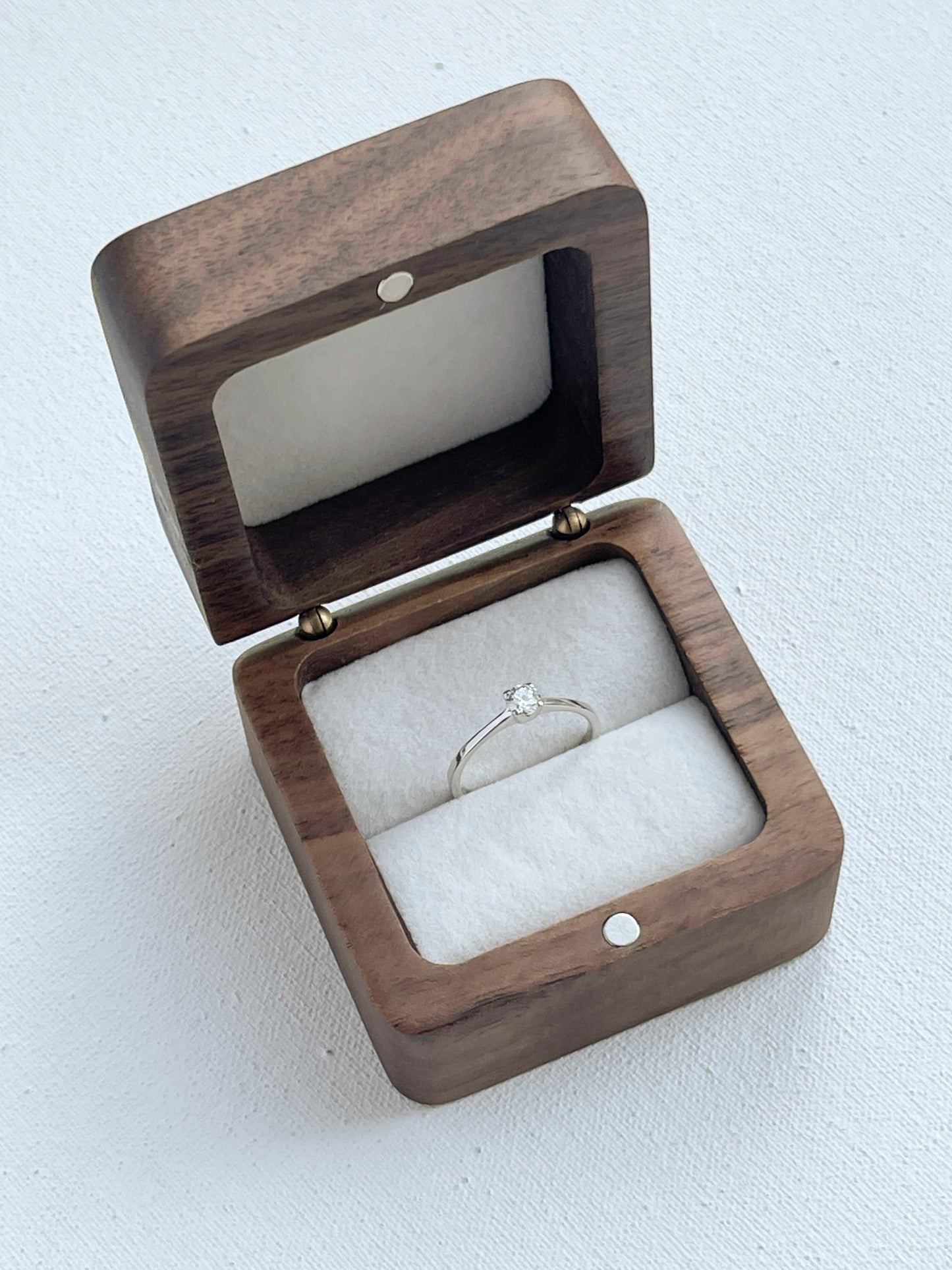 Wooden box for one ring (walnut color)
