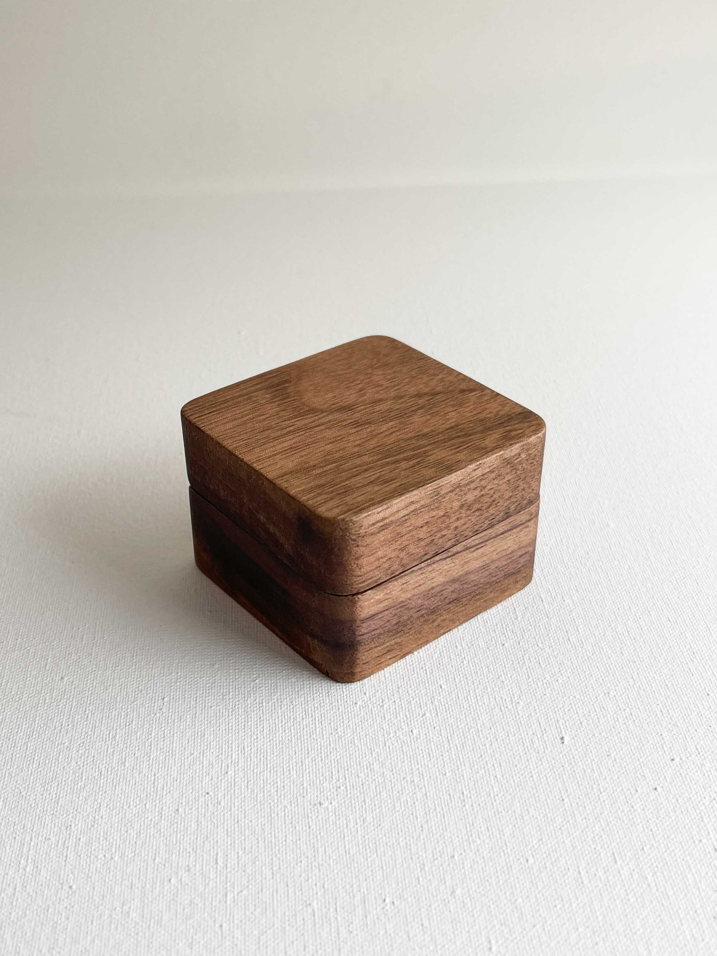 Wooden box for two rings (walnut color)