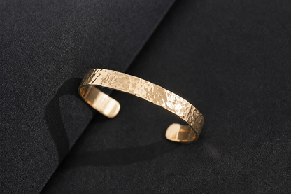 Bracelet "Simple" hammered glossy