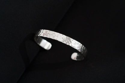 Bracelet "Simple" hammered glossy