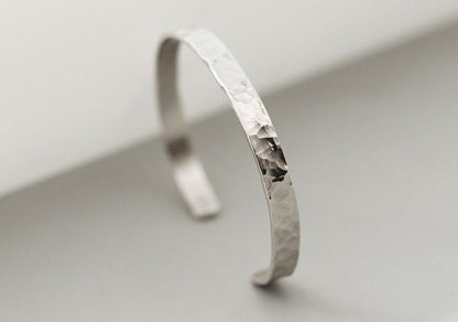 Bracelet "Simple" hammered glossy