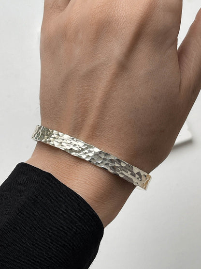 Bracelet "Simple" hammered glossy