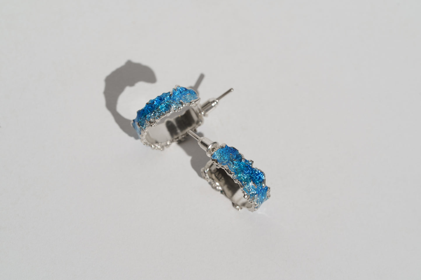 Congo earrings "Wave" (6 mm/15 mm) blue