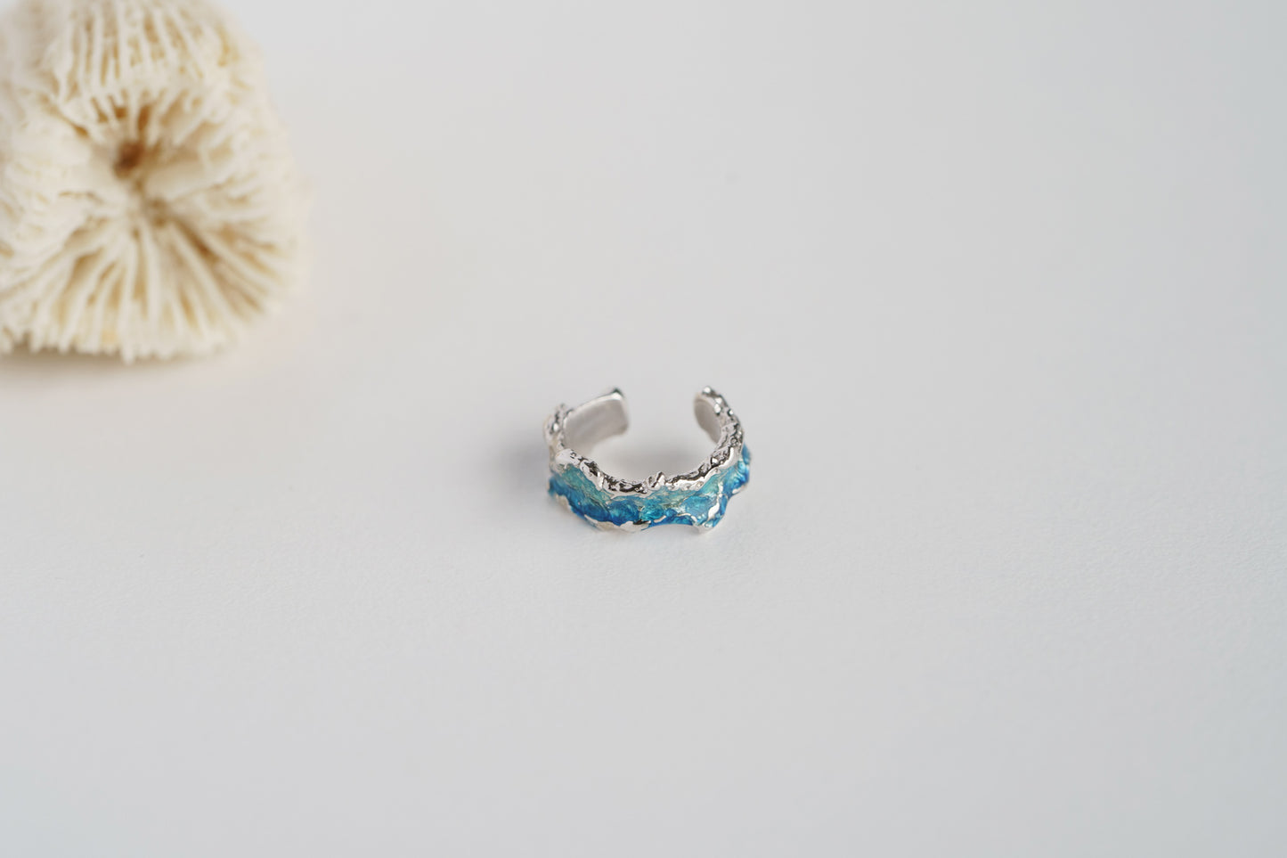 Cuff "Wave" (4 mm) blue