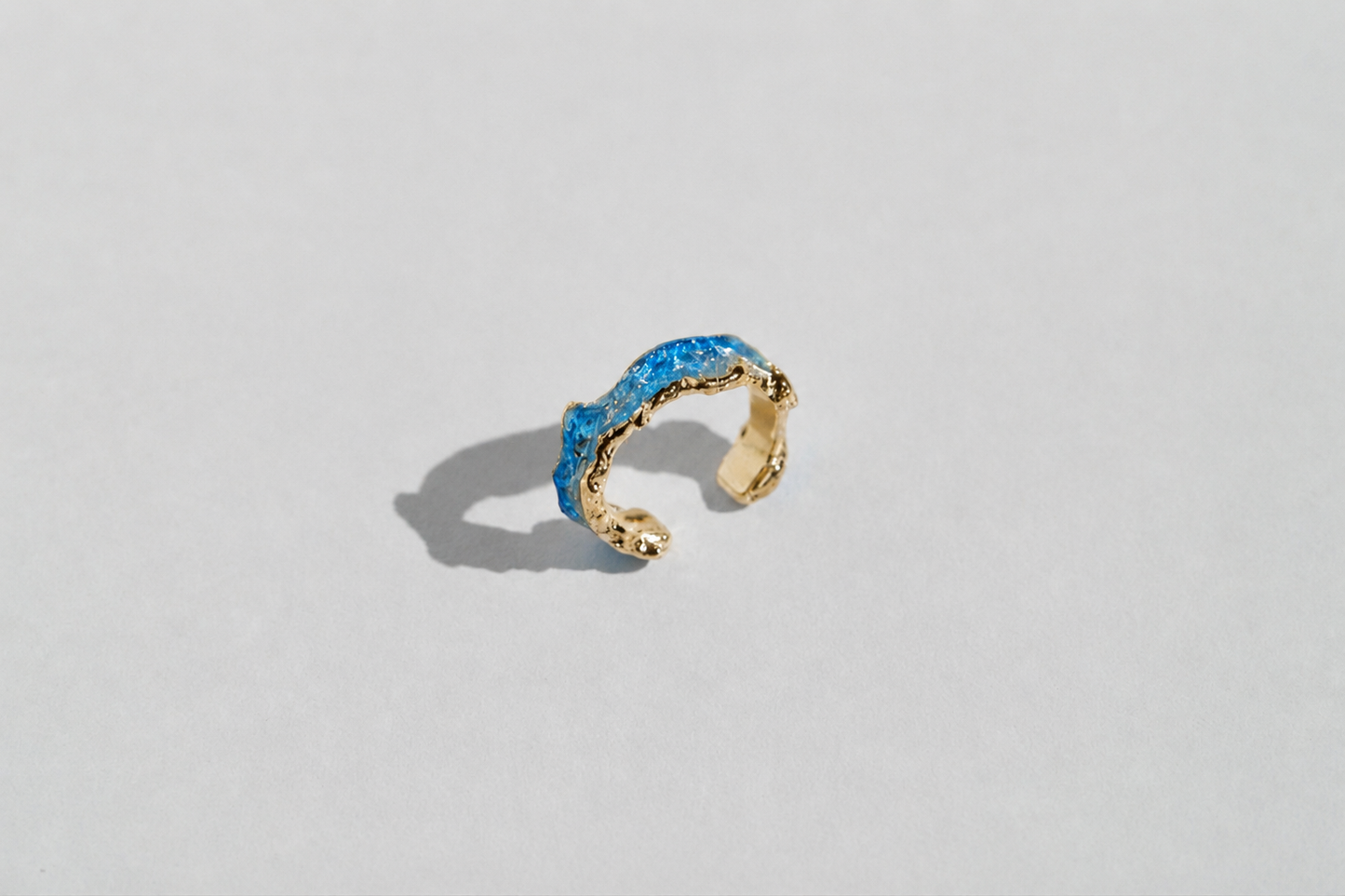 Cuff "Wave" (4 mm) blue