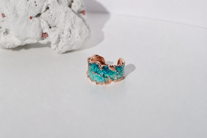 Cuff "Wave" (6 mm) emerald