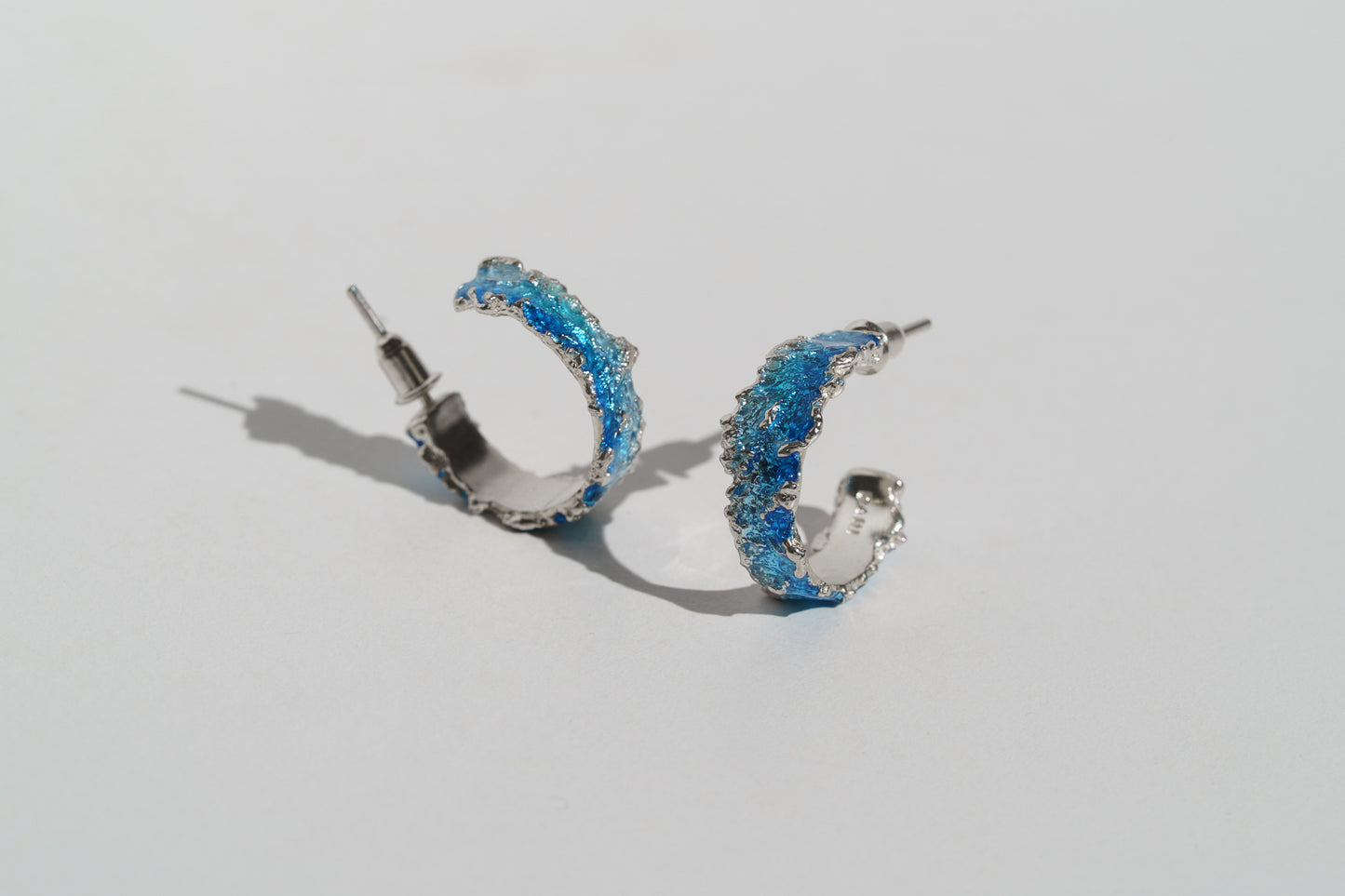 Congo earrings "Wave" (6 mm/20 mm) blue