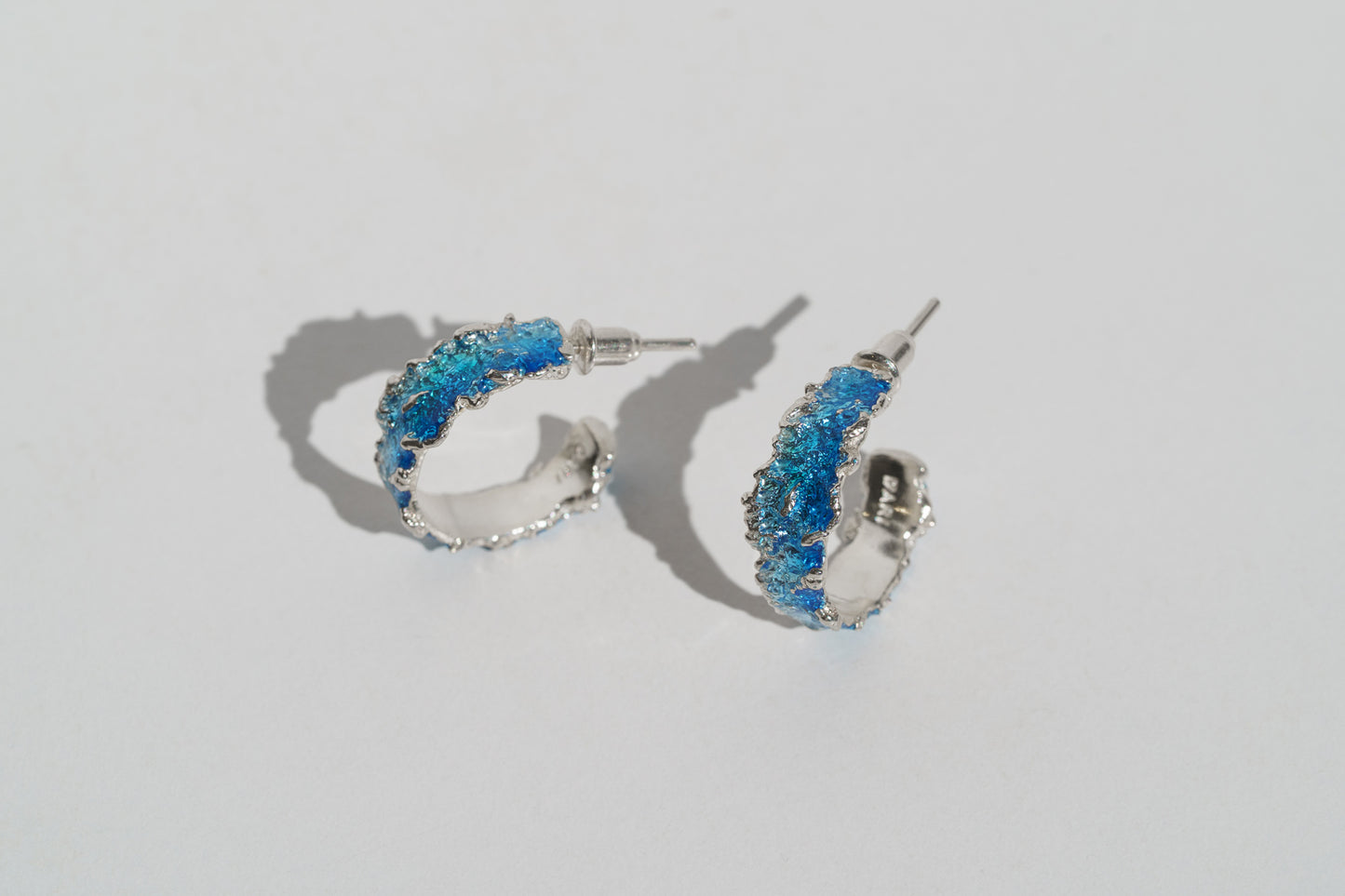 Congo earrings "Wave" (6 mm/20 mm) blue