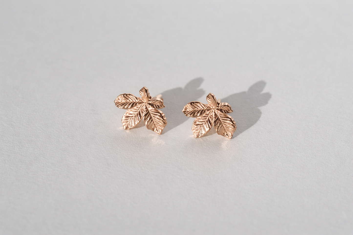 Earrings “Chestnut Leaf” (10 mm) light