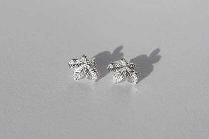 Earrings “Chestnut Leaf” (10 mm) light