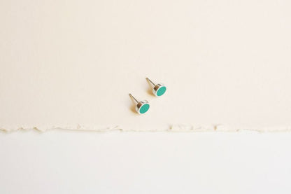 Stud earrings "Circle" (8 mm) with enamel