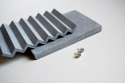 Stud earrings "Circle" (8 mm) with enamel