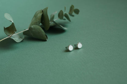 Stud earrings "Circle" (8 mm) with enamel