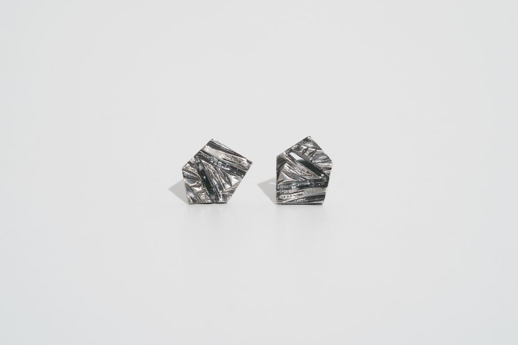 Earrings “Crushed Ice” (10×12 mm) blackened