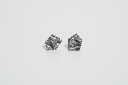 Earrings “Crushed Ice” (10×12 mm) blackened