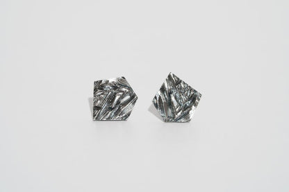 Earrings “Crushed Ice” (14×14 mm) blackened