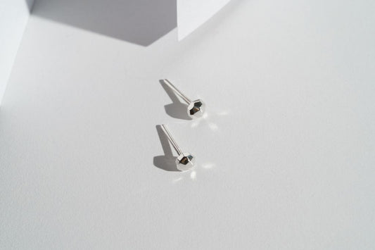 Stud earrings "Facets" mini