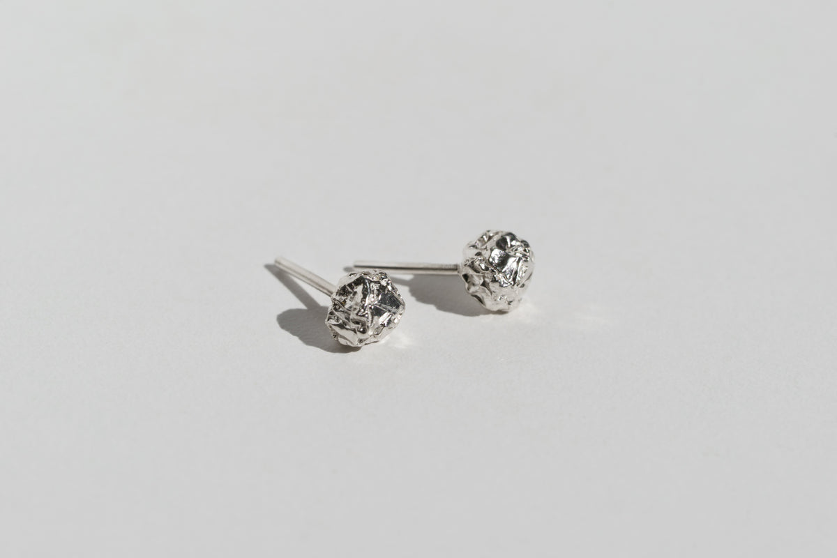 Stud earrings "Meteor" light