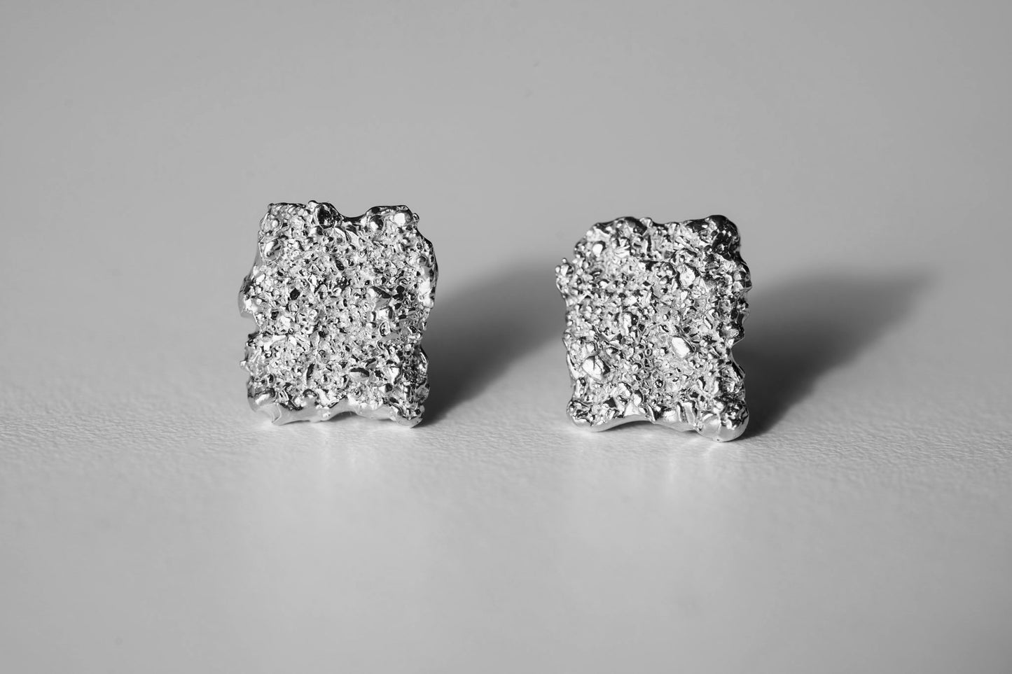 Stud earrings "Sand" (8x10 mm)