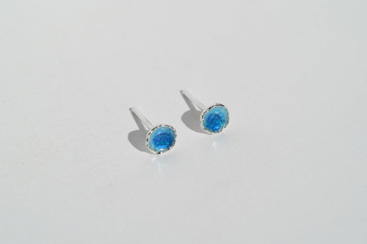 Earrings "Sea" (6 mm) blue