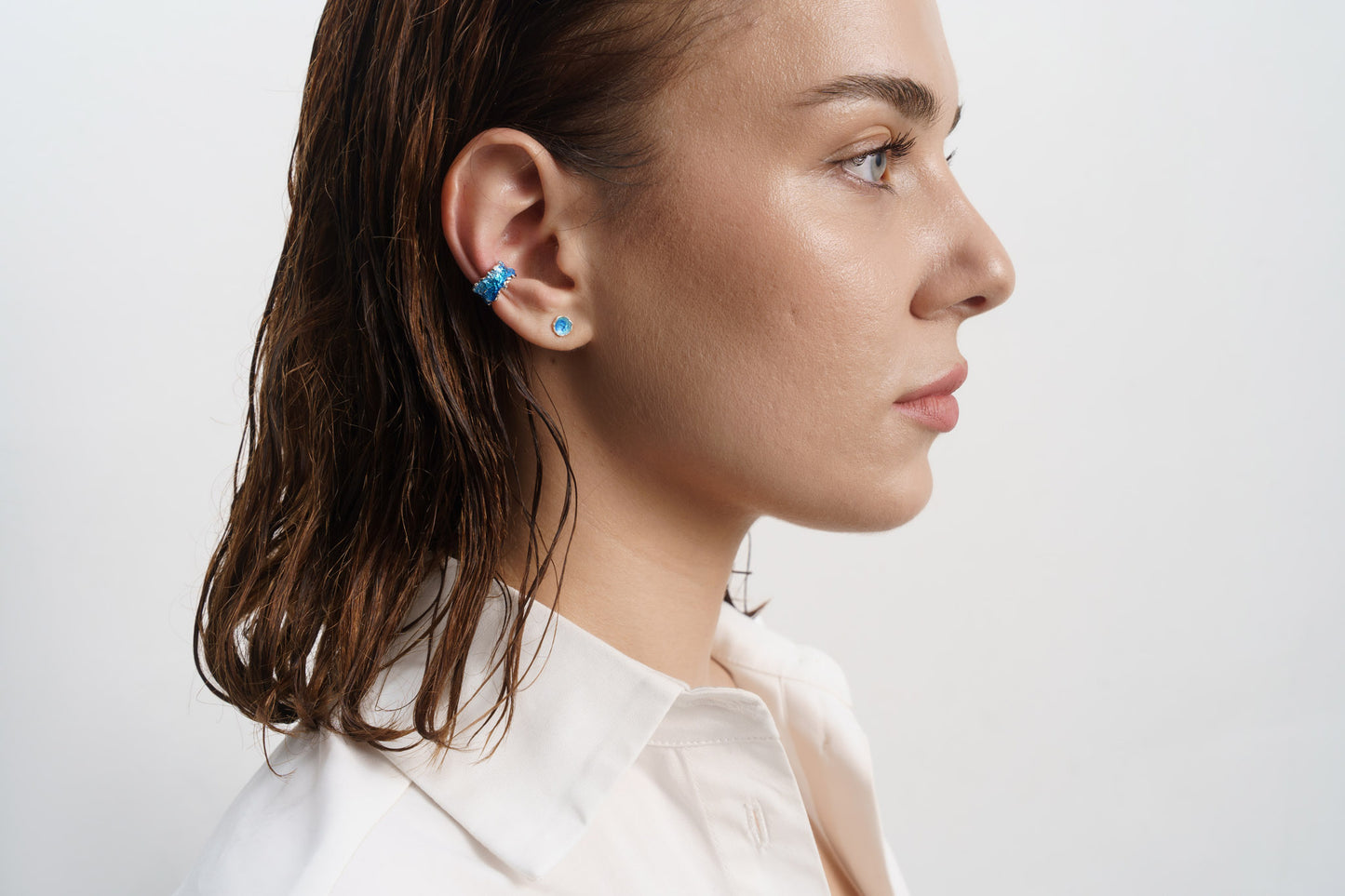 Earrings "Sea" (6 mm) blue